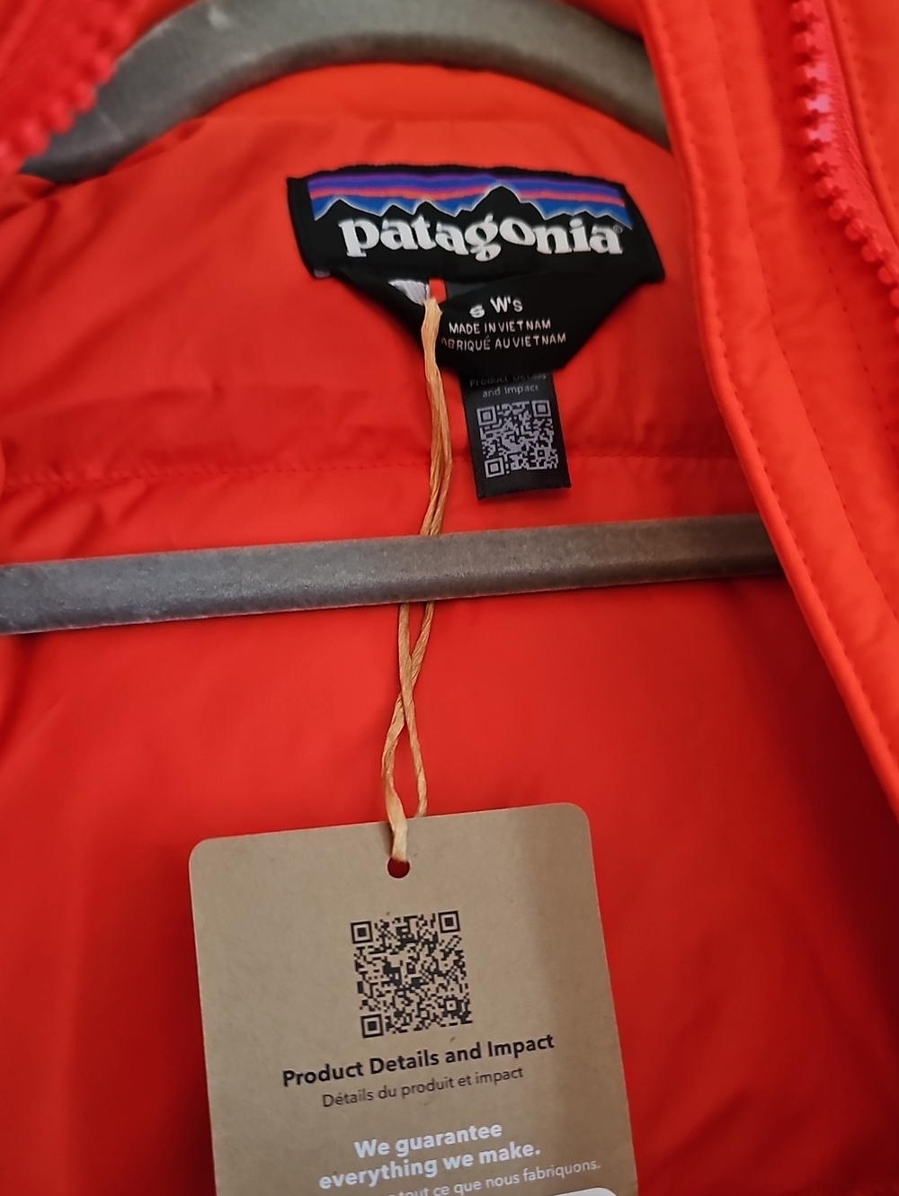 Patagonia Womens Downdrift Jacket Sizzle Red Small - Picture 7 of 8